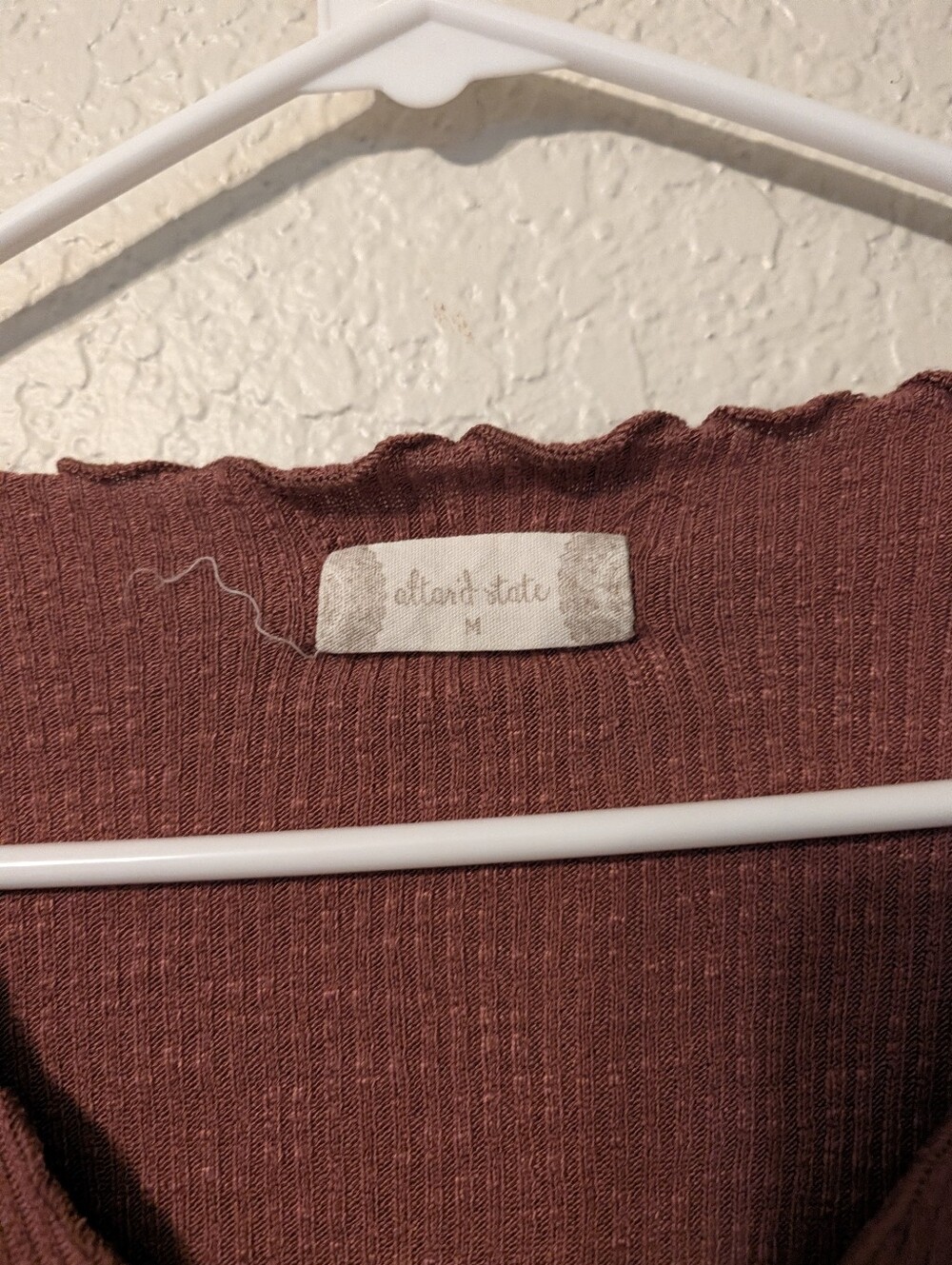 Altar'd State Ribbed Drawstring V-Neck Long Sleeve Crop Top Brick Red/Orange, M - Picture 5 of 6